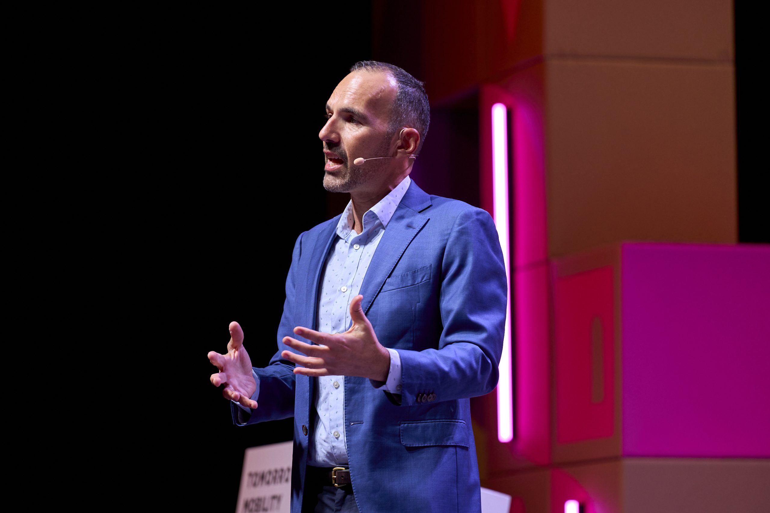 Emerging City Planet: Shaping the Future of Mobility and Cities