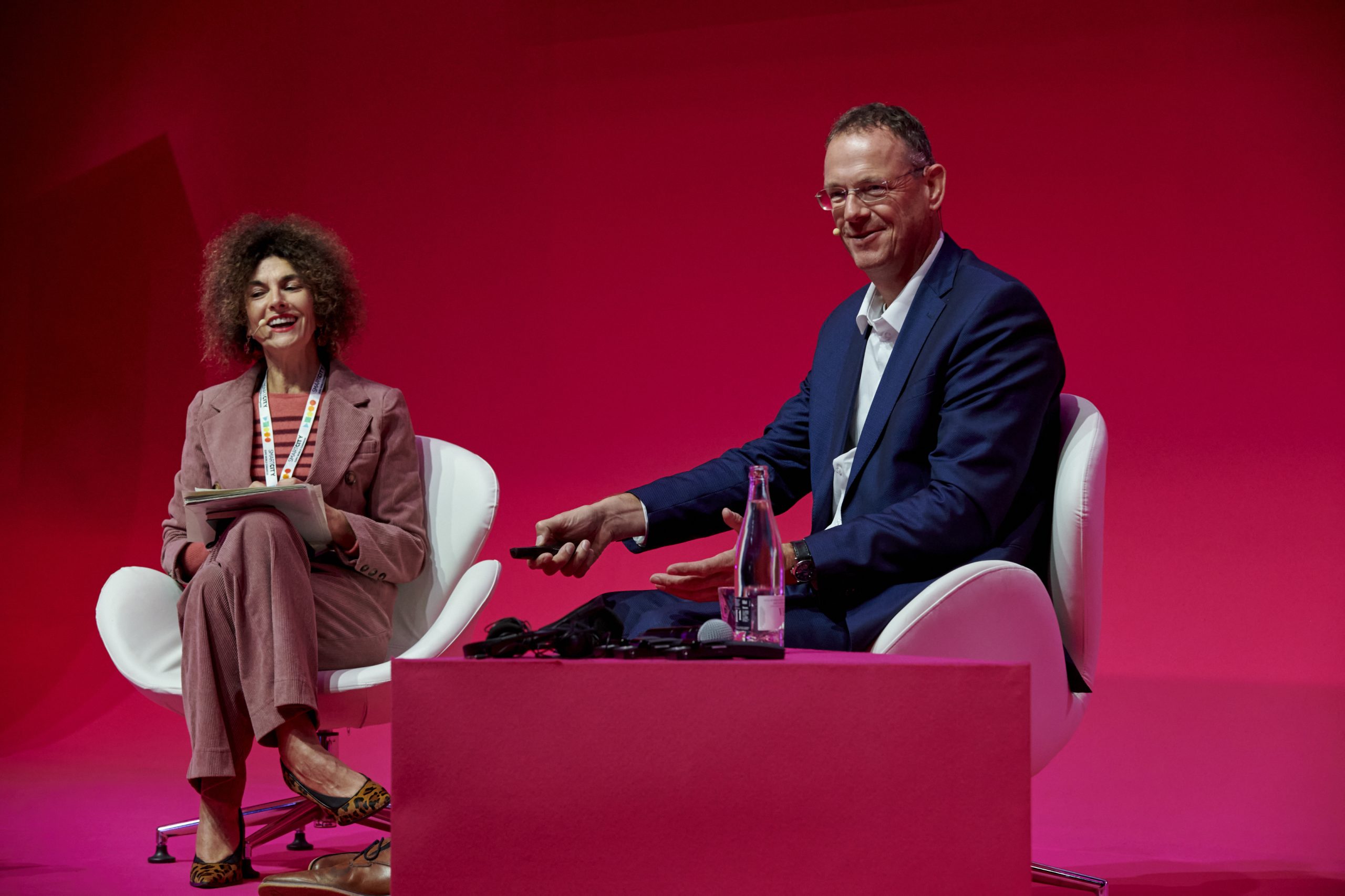 Your Challenge, Our Commitment: Sustainable and Innovative Smart City Solutions