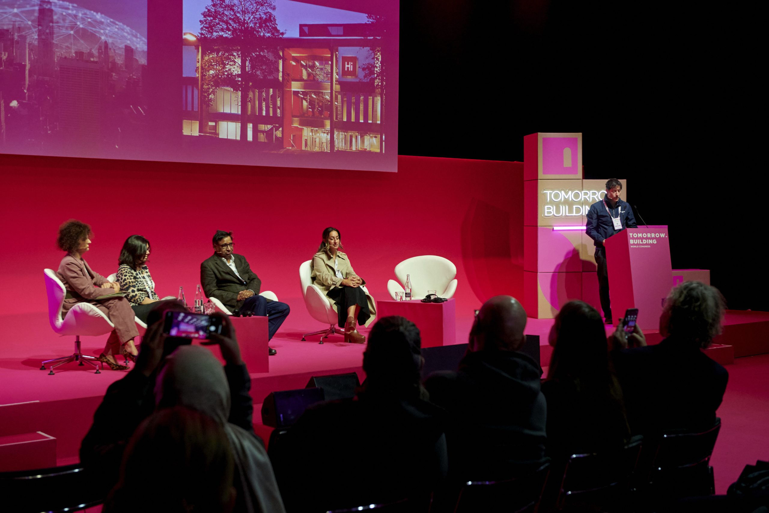 How Is Proptech Enhancing Real Estate In Cities?