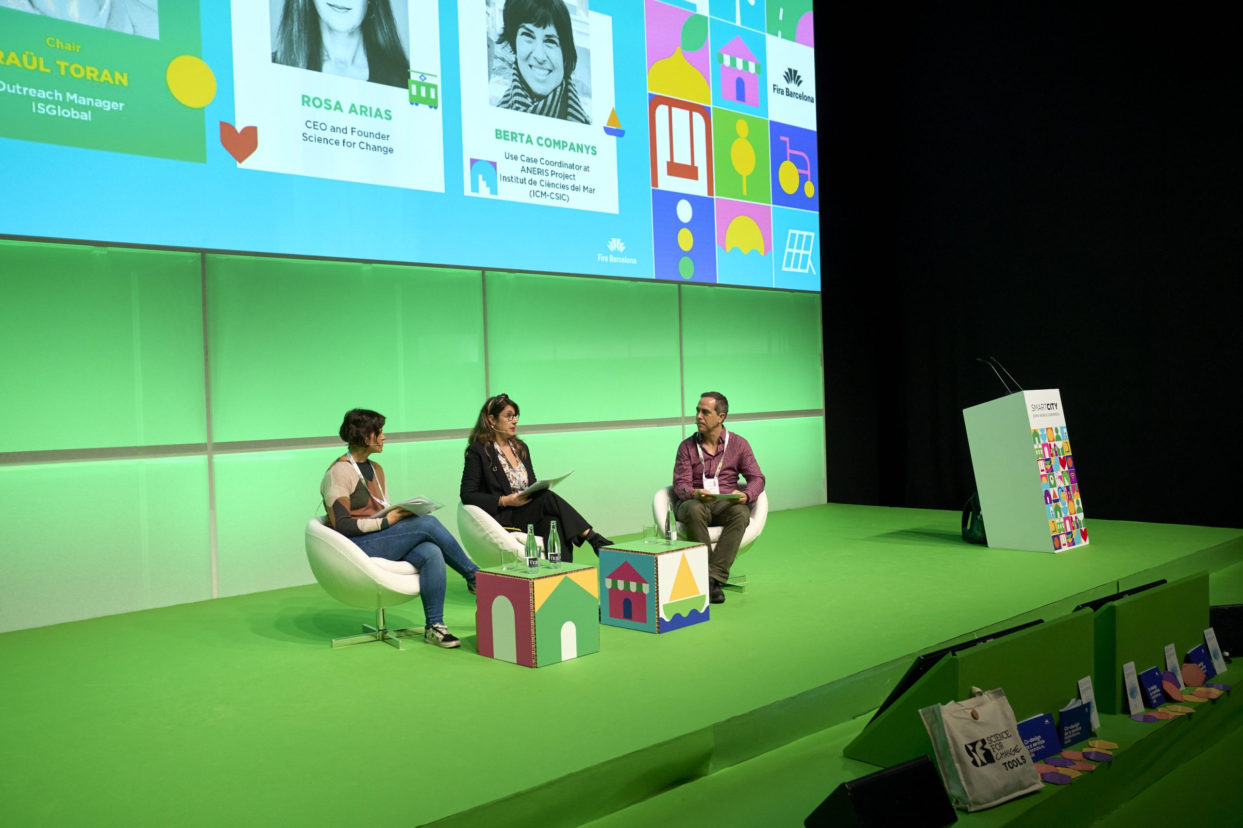 Co-design in citizen science & software development for the Blue Economy Co-design in citizen science & software development for the Blue Economy