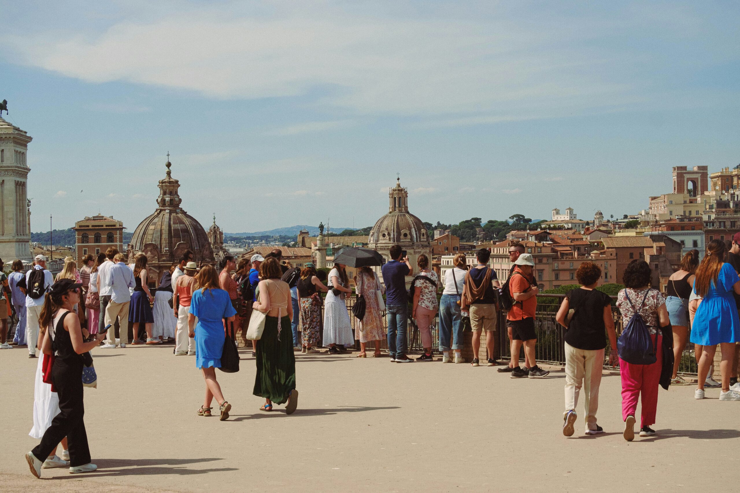 Tourists on board: navigating the impacts of tourism on public transport systems
