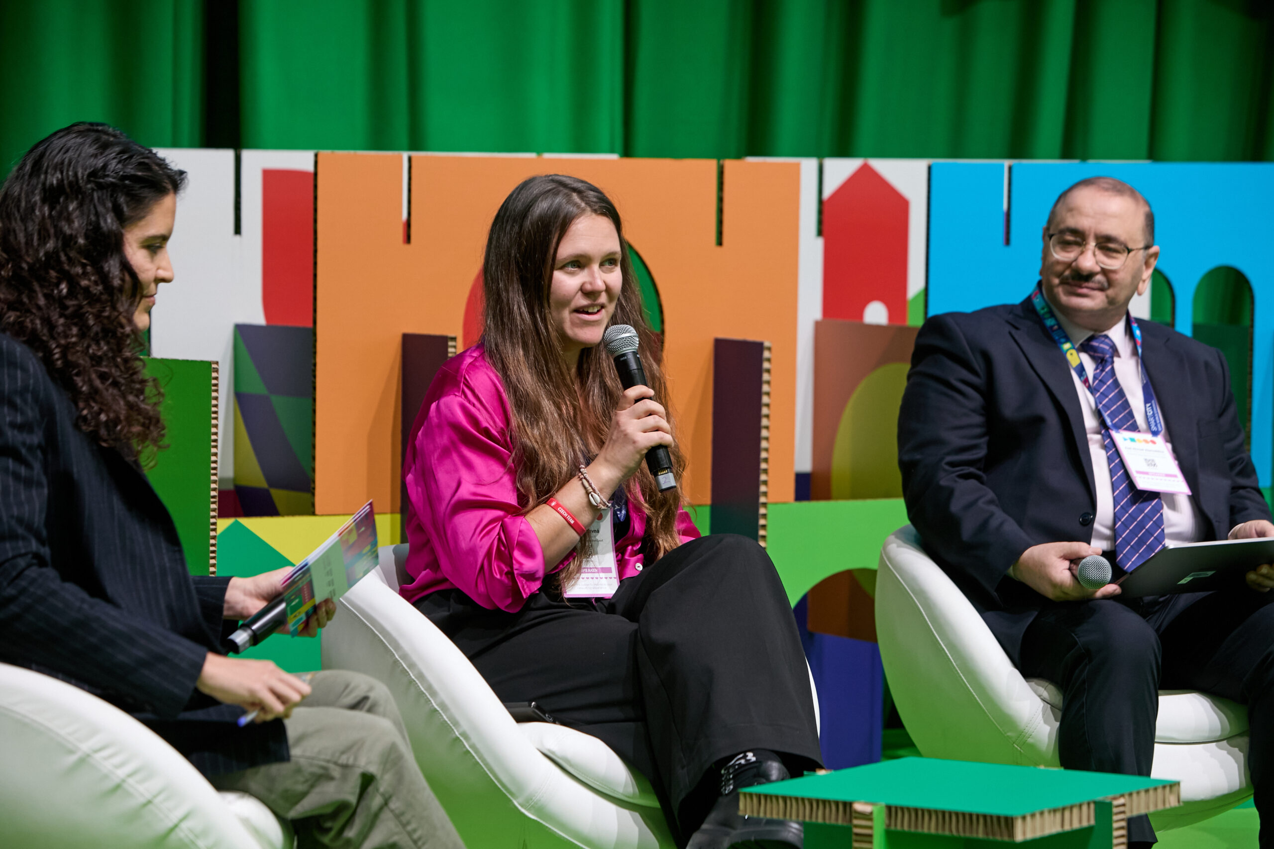 Rewilding Urban Spaces: From Concrete Jungles to Living Cities