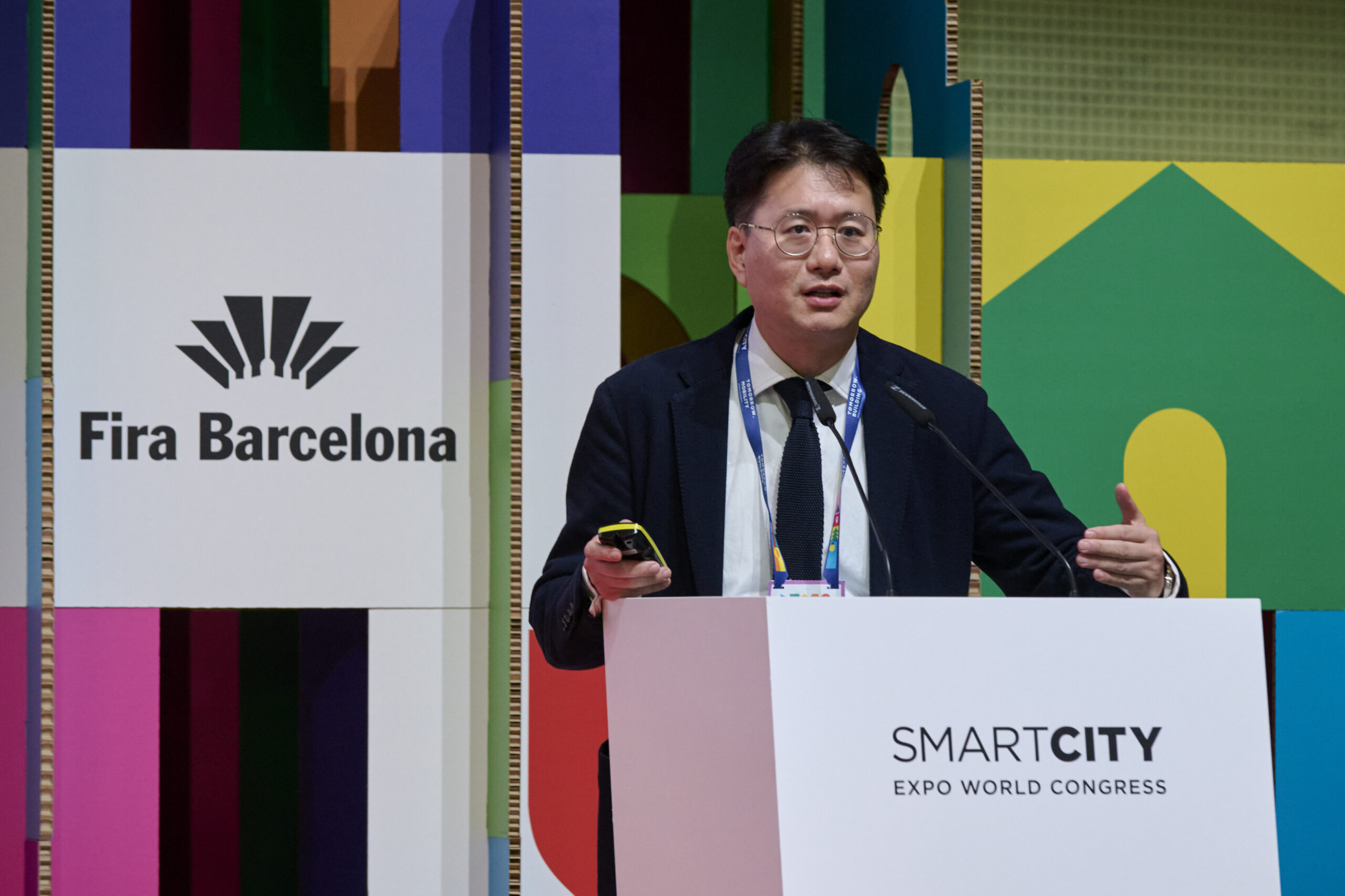 A Quest for a New Smart City Journey: How cities are reshaping Urban Futures through AI