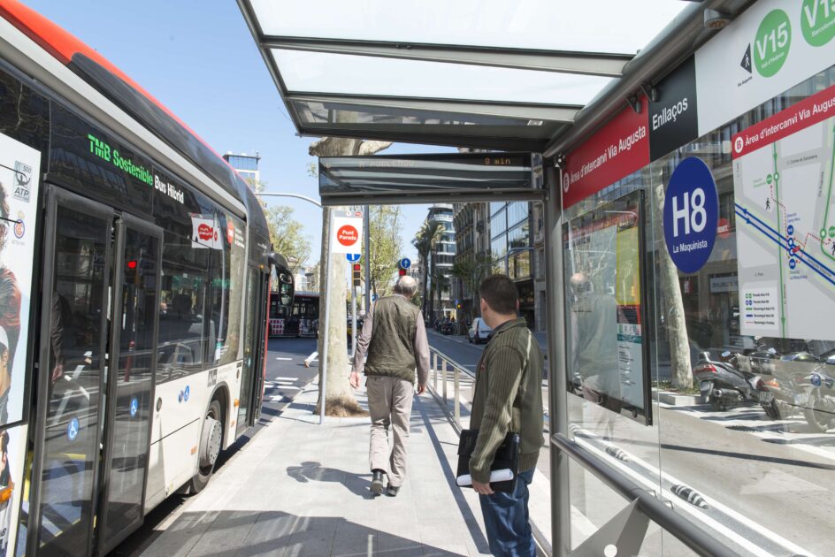 How Barcelona is using AI to make bus services faster and more reliable